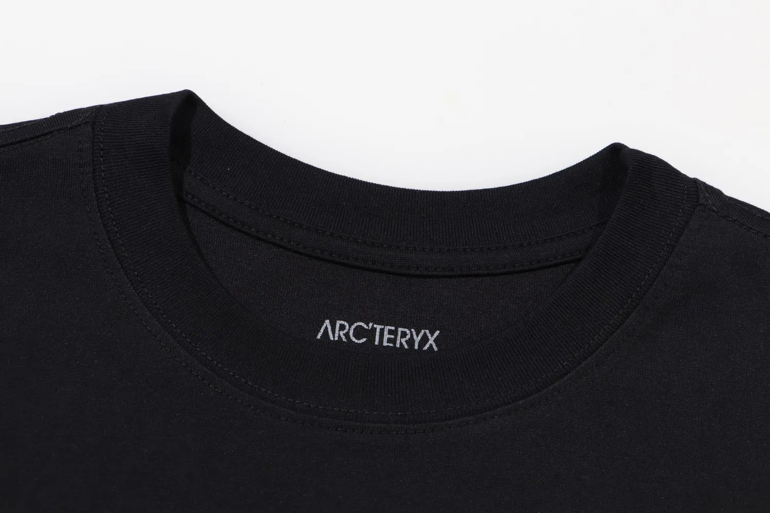 Arc’teryx ARC 23SS T 60 ， g 。 Breathable， ， ， 。 logo ， 。 ， 。 ， ， ， ， 。 Size:XS-L